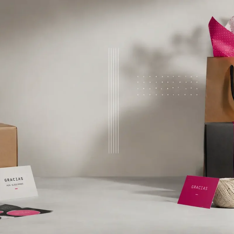 Empaques personalizados con cajas, bolsas, stickers, sleeves, etiquetas y tarjetas para productos