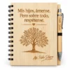 Libreta de madera personalizada con lapicero y grabado láser de frase y árbol.