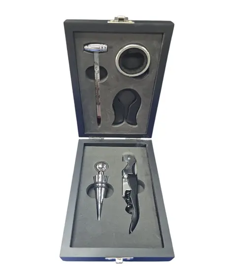 set de vino personalizado grabado láser en estuche con accesorios