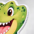 Detalle de figura de dinosaurio impresa en coroplast de 4 mm con corte de silueta.